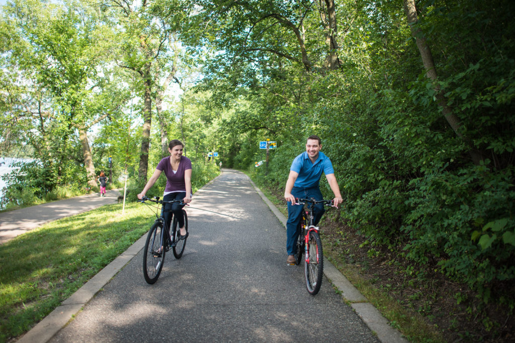 lake harriet engagement photography, adventurous photography, minneapolis engagement photography, lumen photography, biking engagement photos