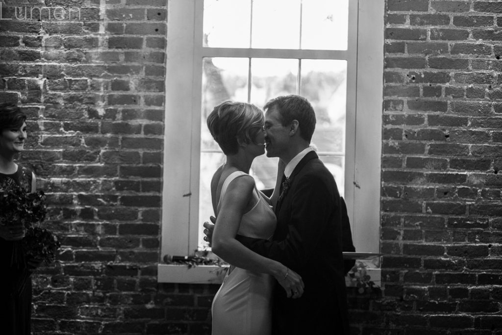 jx event venue wedding photos, jx event venue, stillwater wedding photos, minnesota wedding photography, lumen photography, adventurous, minneapolis, break dancing wedding photos
