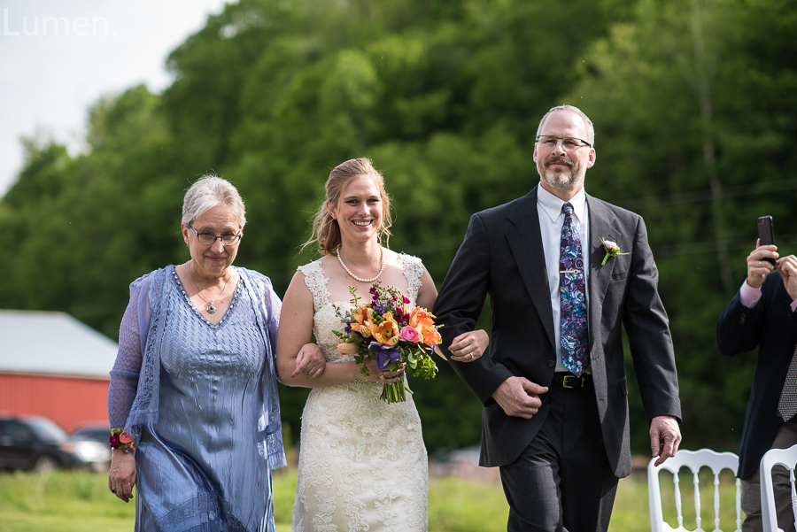 lumen photography, adventurous, country pleasures wedding photos, country pleasures bed and breakfast, wisconsin, country pleasures barn wedding, cashton, farm, minneapolis wedding photography